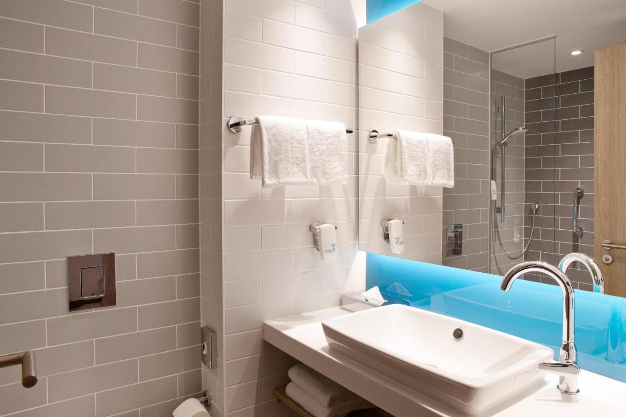 Holiday Inn Express - Saarbruecken By Ihg Bagian luar foto