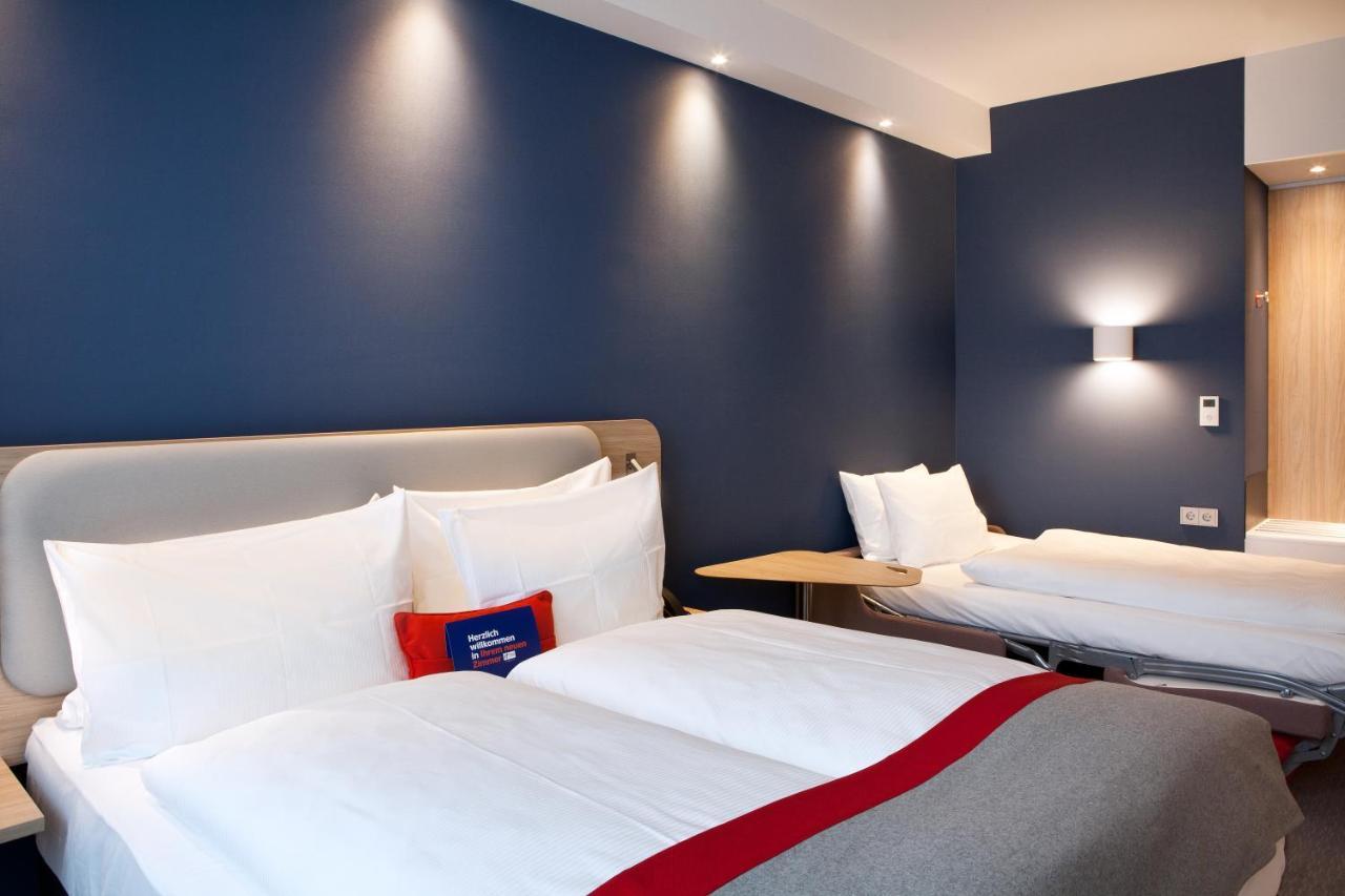 Holiday Inn Express - Saarbruecken By Ihg Bagian luar foto