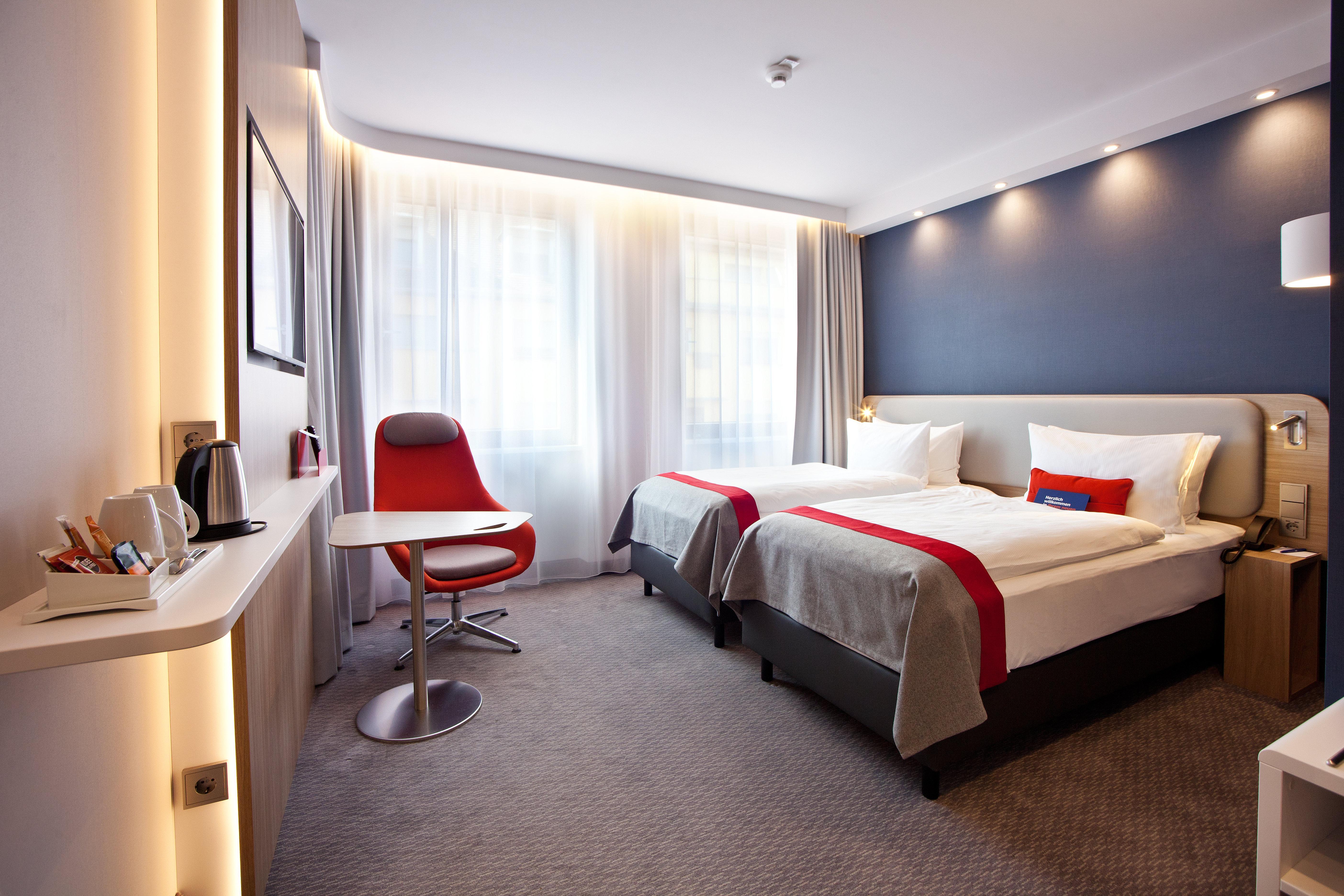 Holiday Inn Express - Saarbruecken By Ihg Bagian luar foto