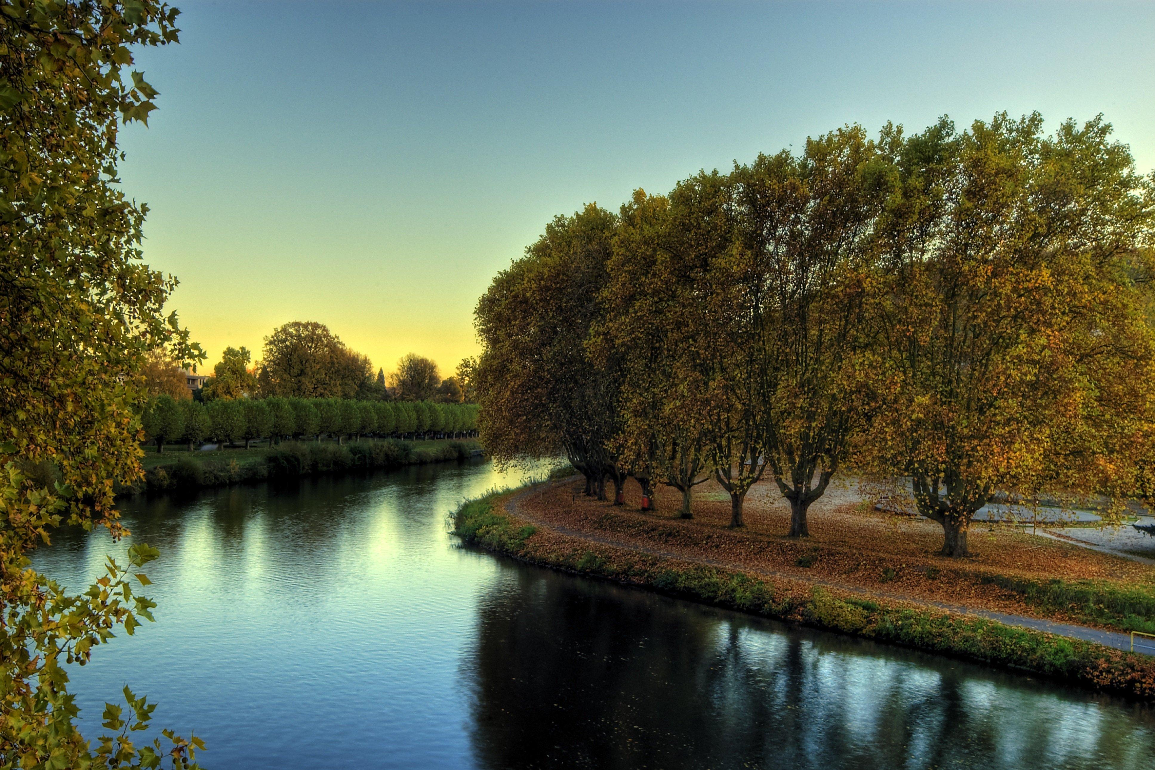 Holiday Inn Express - Saarbruecken By Ihg Bagian luar foto